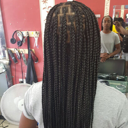 knotless_box_braids_mid_back_length_luemas_book_london_afro_hairstylist_braider_frohub